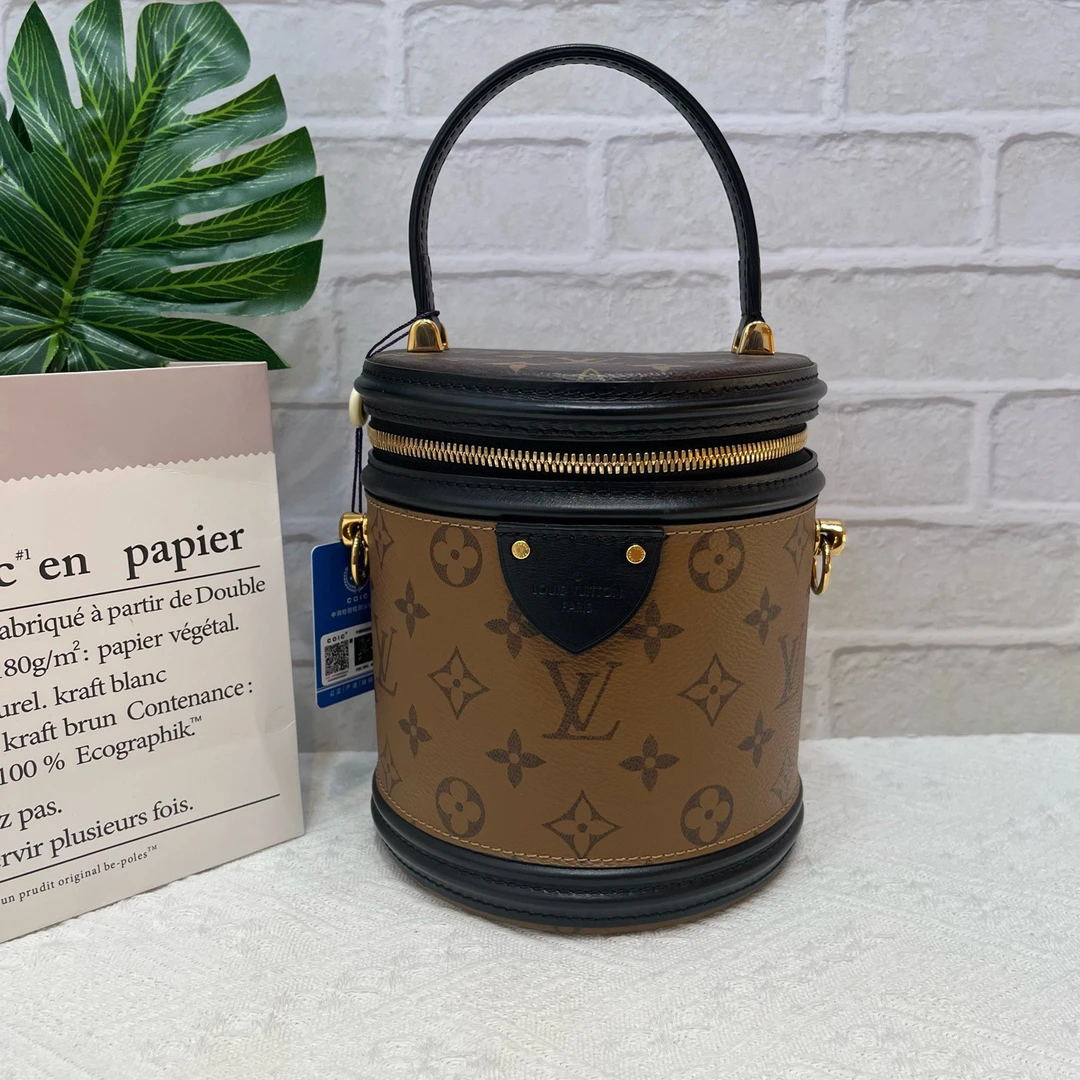 99新 LouisVuitton/路易威登 /老花发财桶/斜挎包/芯片款