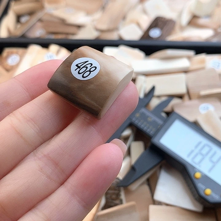 泥塑不打孔联系客服