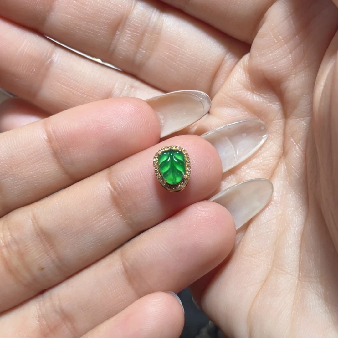 【闪购商品】翡翠18K金镶嵌吊坠(不含链)