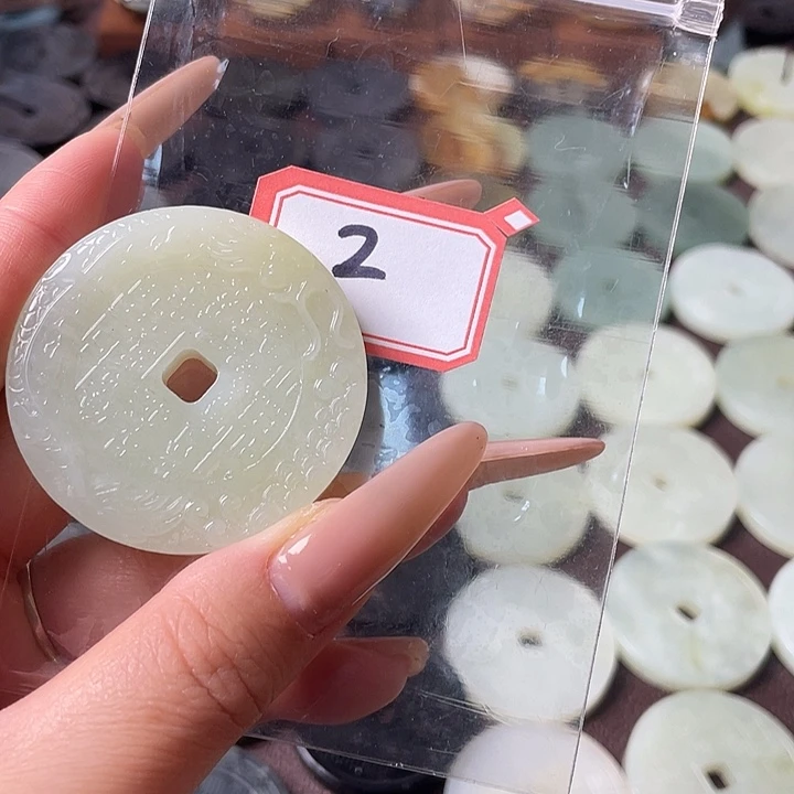 蛇纹石玉合金颈饰