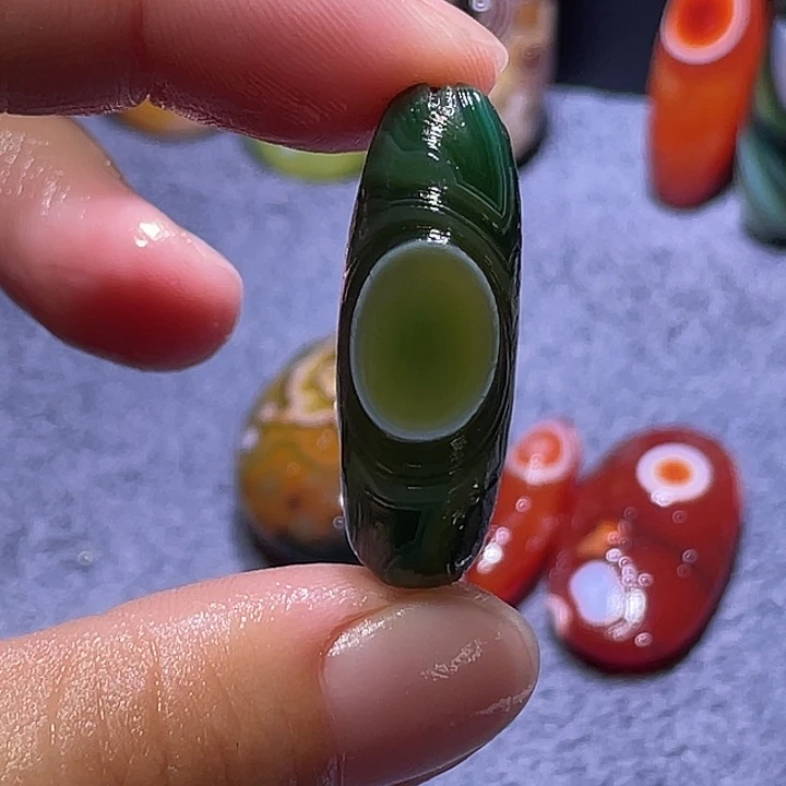 蔡***平玛瑙/玉髓未镶嵌珠宝奇石