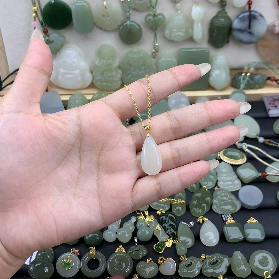 吊坠(不含链)18K金镶嵌和田玉