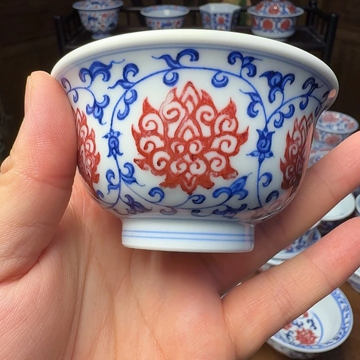 青花釉里红压手杯活动款