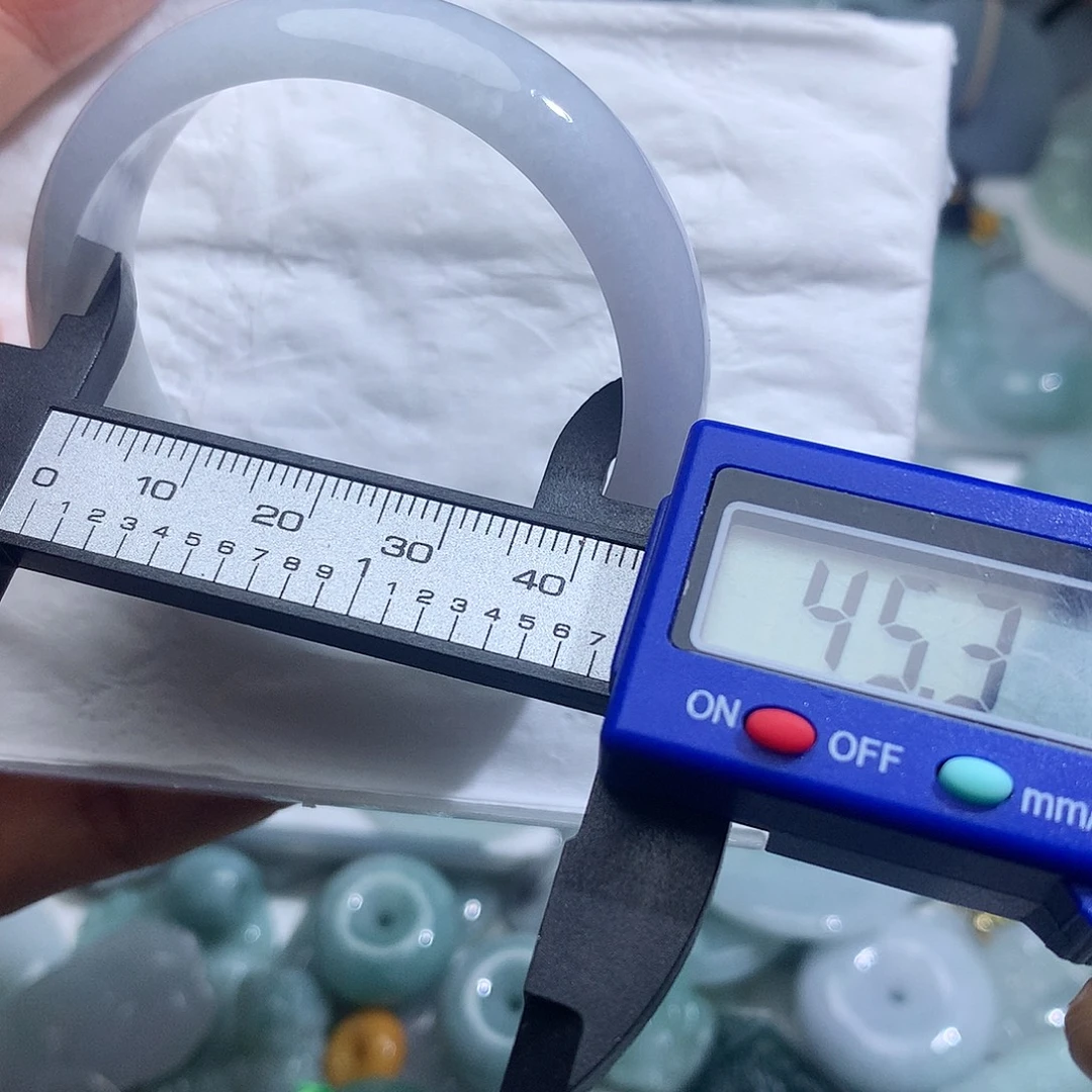 翡翠未镶嵌颈饰211