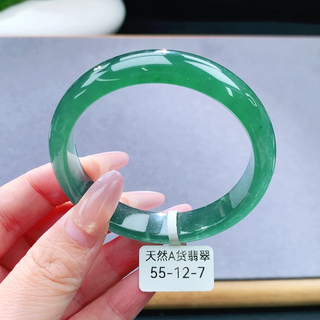 未镶嵌手镯（圆镯）翡翠