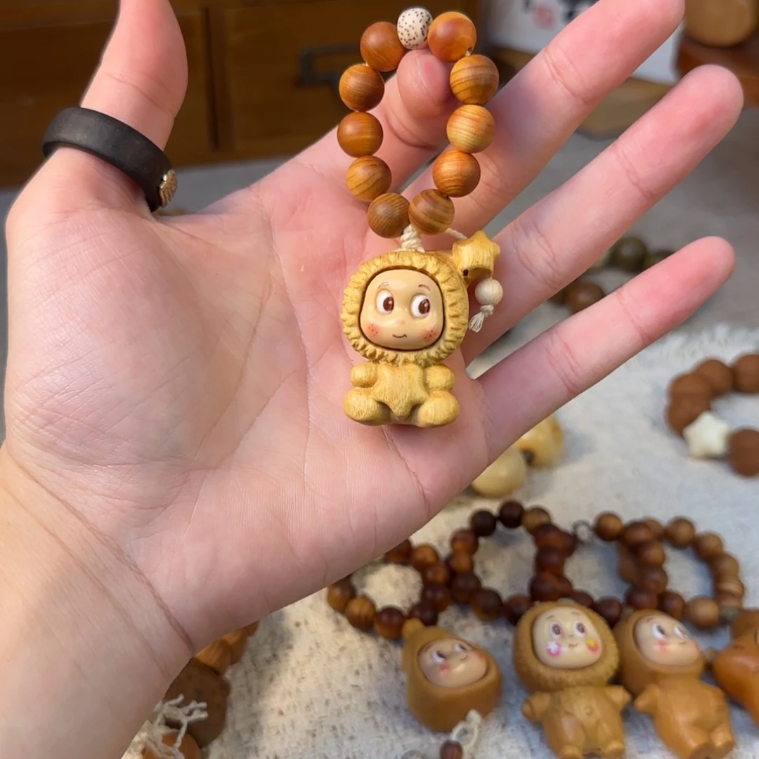 无事牌非洲檀香星星入戴帽子坐着