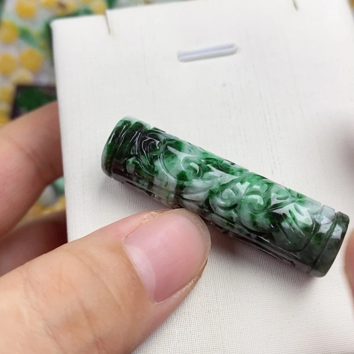 吊坠(赠链)未镶嵌翡翠
