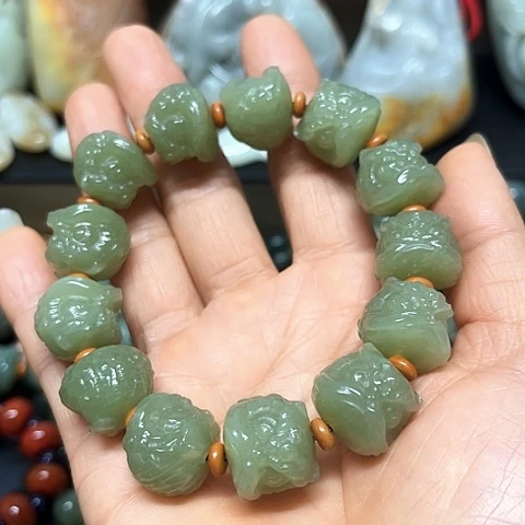 颈饰未镶嵌和田玉