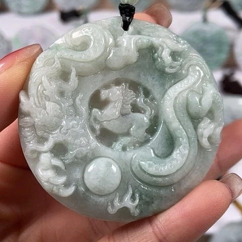 翡翠颈饰未镶嵌龙马精神两面工福利