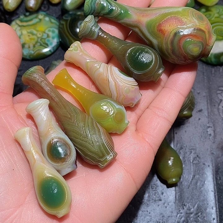 苍***姿玛瑙/玉髓合金颈饰