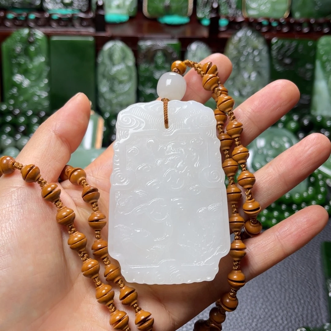 和田玉未镶嵌颈饰