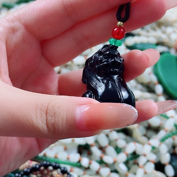 颈饰未镶嵌和田玉