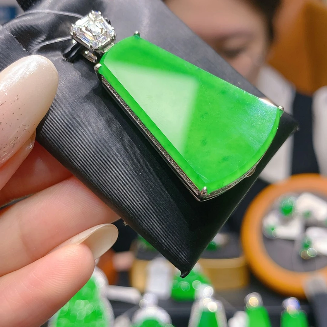 【闪购商品】颈饰银S925镶嵌翡翠5柒姐