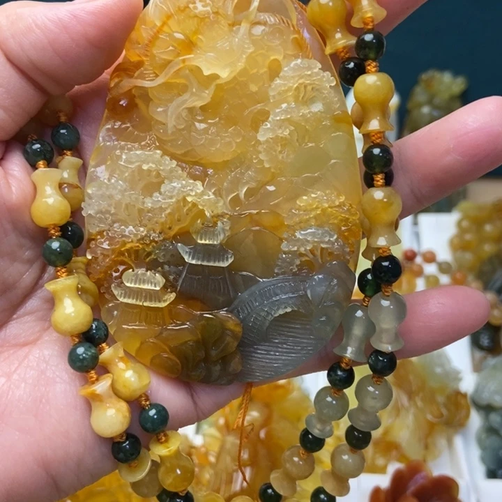 烈***风蛇纹石玉合金颈饰