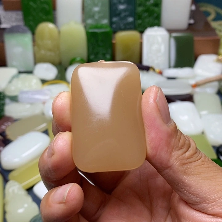 吊坠(赠链)未镶嵌和田玉