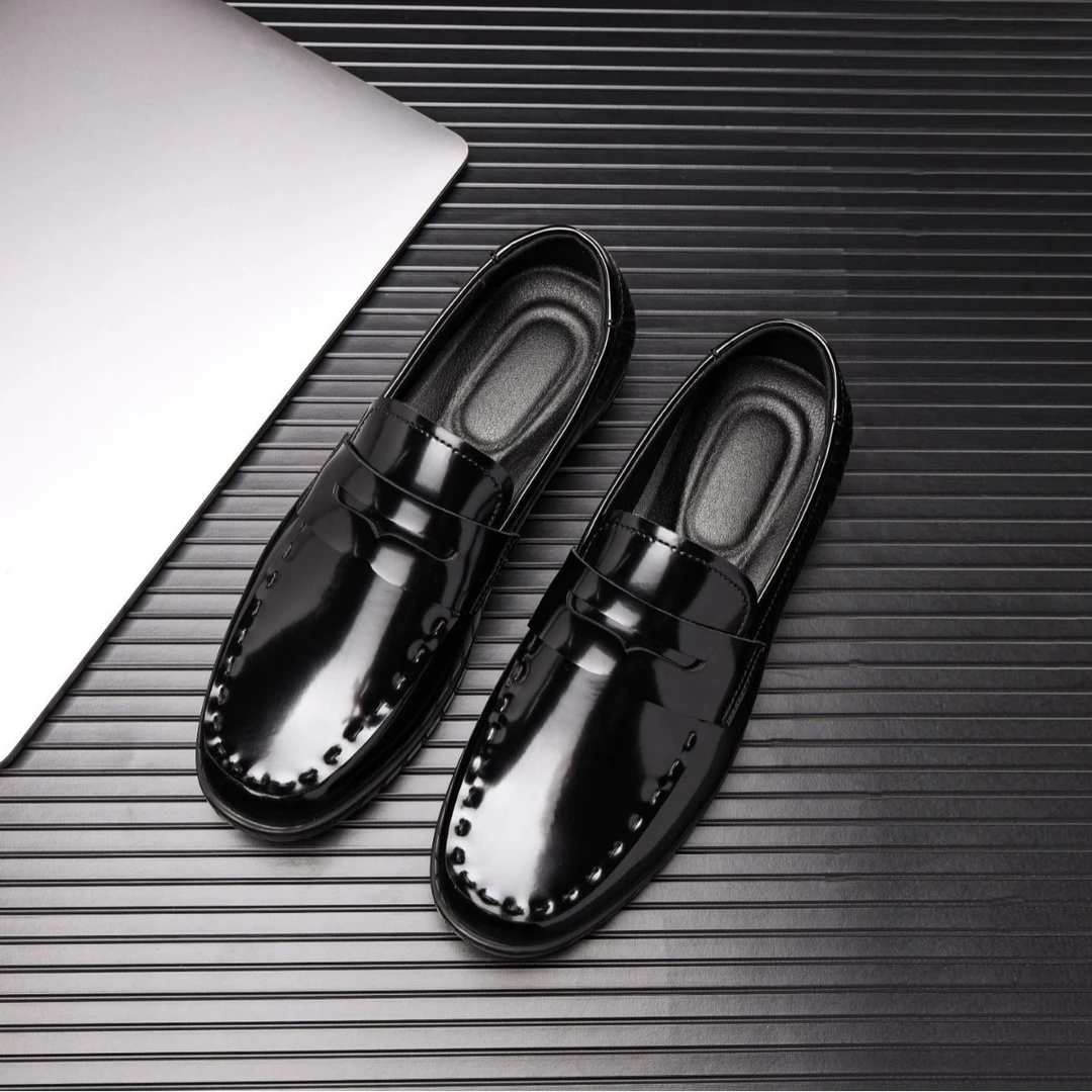 2025夏季新款亮面漆皮休闲低帮手工乐福男士软面英伦风男士皮鞋