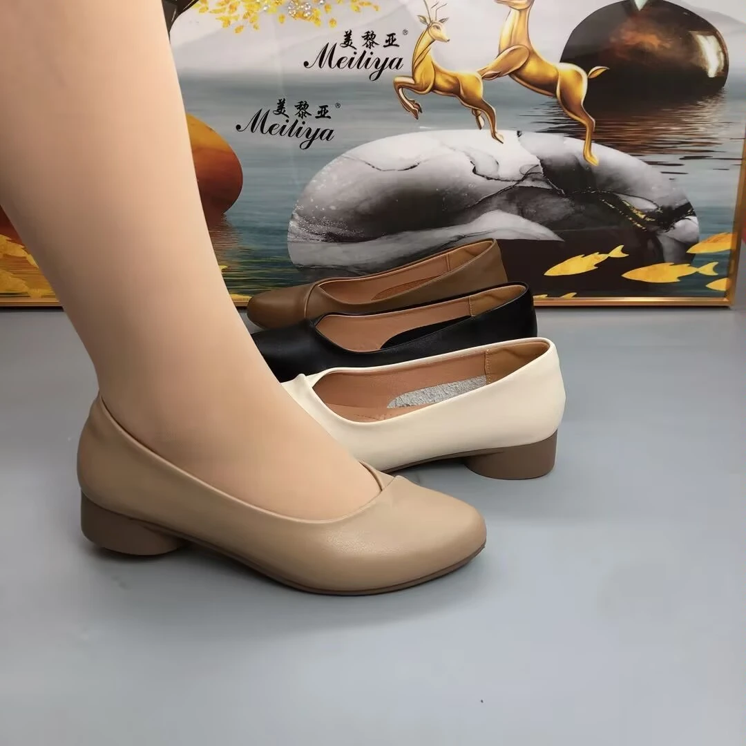 真皮女鞋春秋夏粗跟浅口尖头耐磨单鞋妈妈鞋低跟舒适一脚蹬时尚鞋