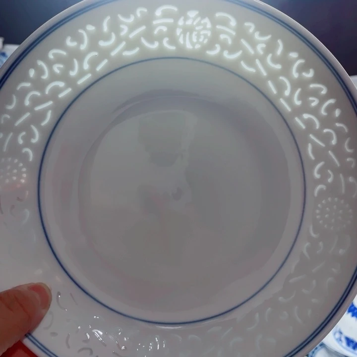 青花玲珑8寸窝盘满雕双福双线