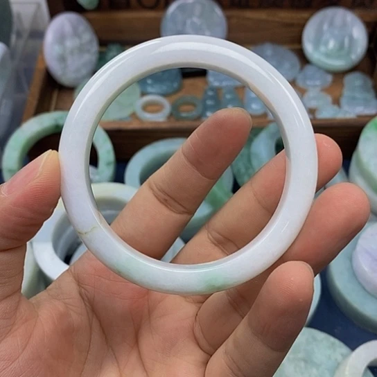 翡翠未镶嵌手镯59