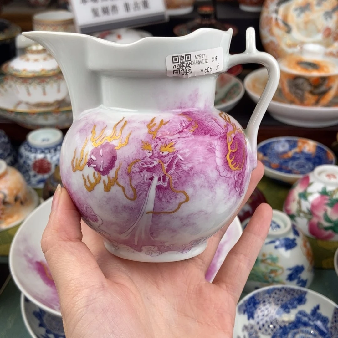 陶瓷的设计师是一个人的