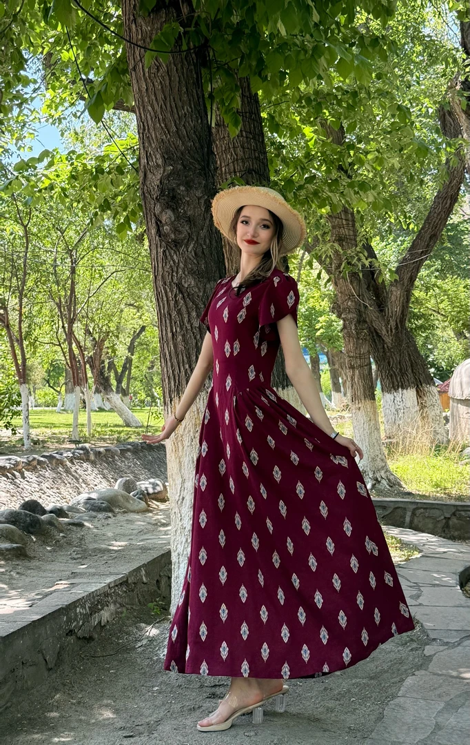 Fargiz【美丽的孔雀】2025新款时尚民族风艾提莱斯花纹连衣裙