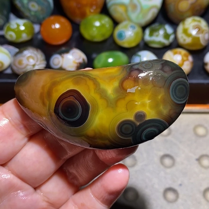 玛瑙/玉髓未镶嵌珠宝半成品