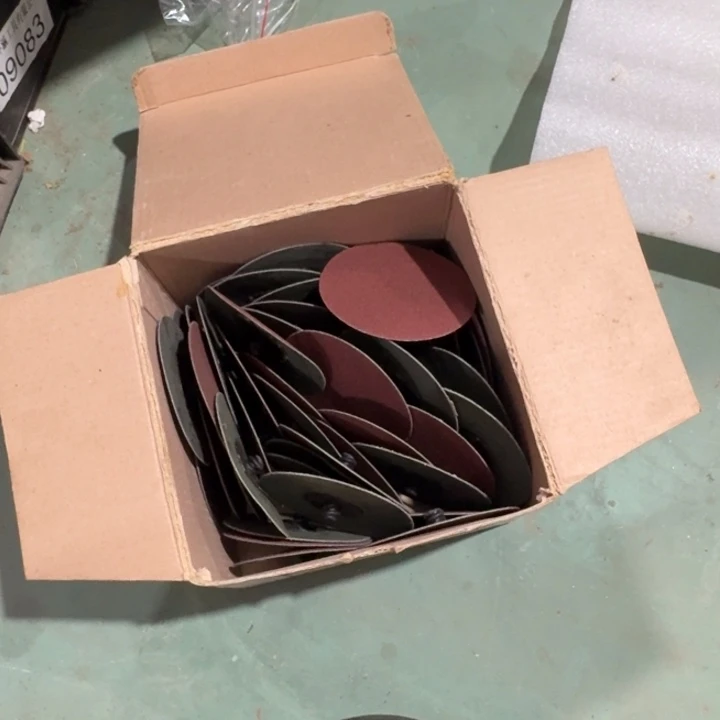 美国诺顿的抛光打磨片一个