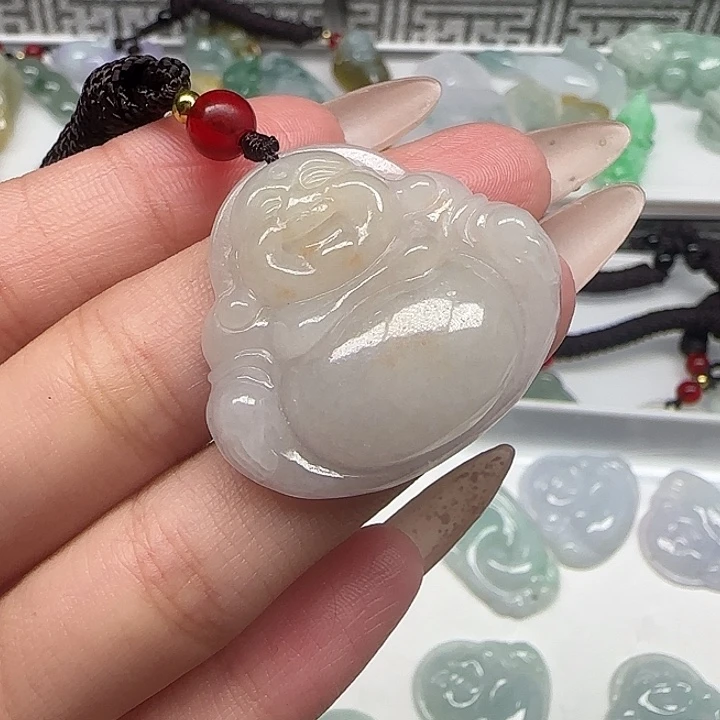 颜***意翡翠未镶嵌颈饰90