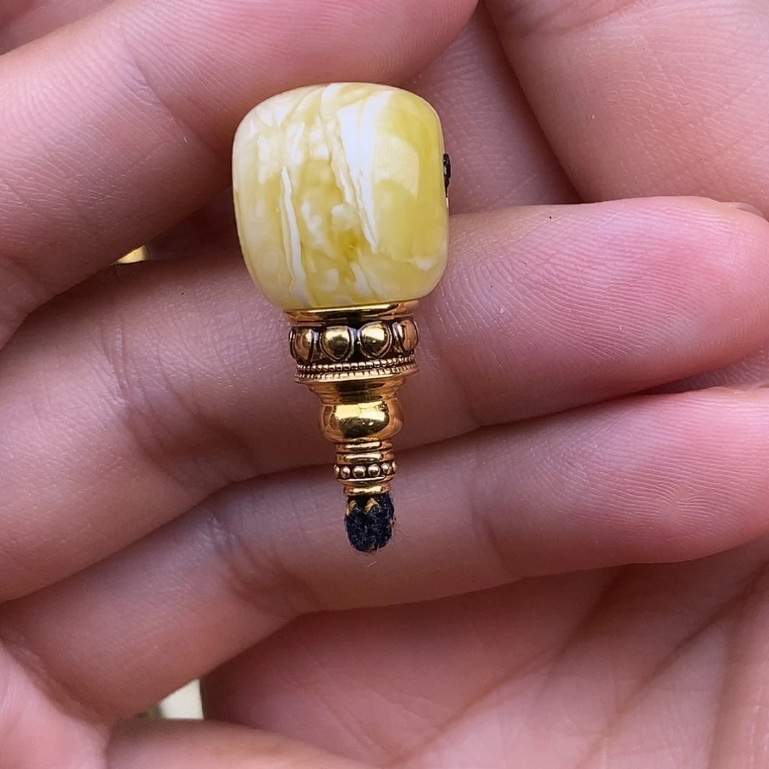 E***n琥珀18K金镶嵌裸石14mm 蜜蜡三通
