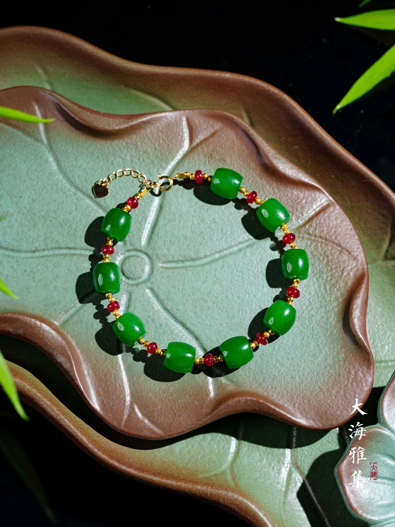 【翠涛​】碧玉鼓珠和田玉红宝手链 D4762（18）