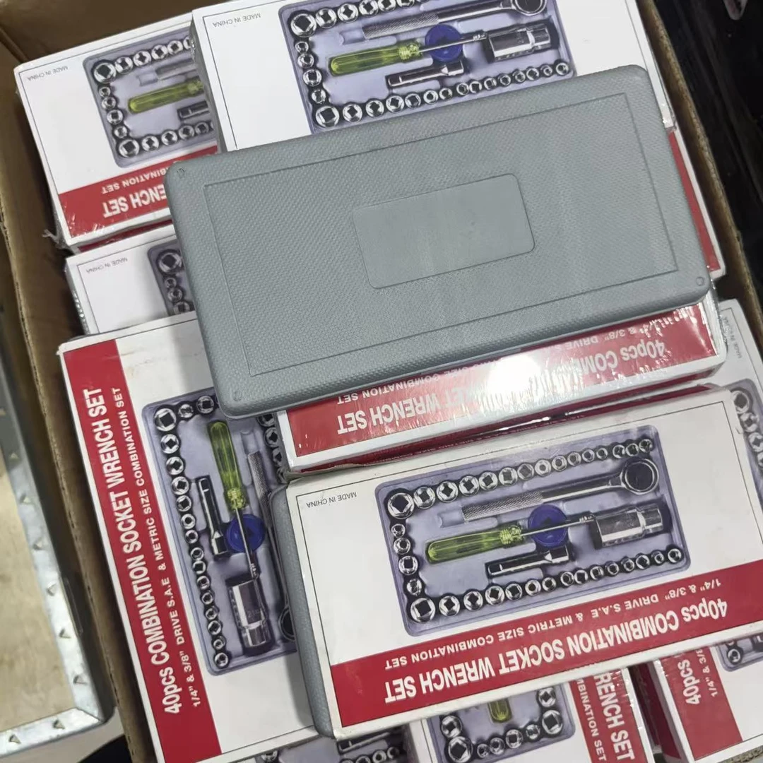 中飞40件套筒棘轮扳手