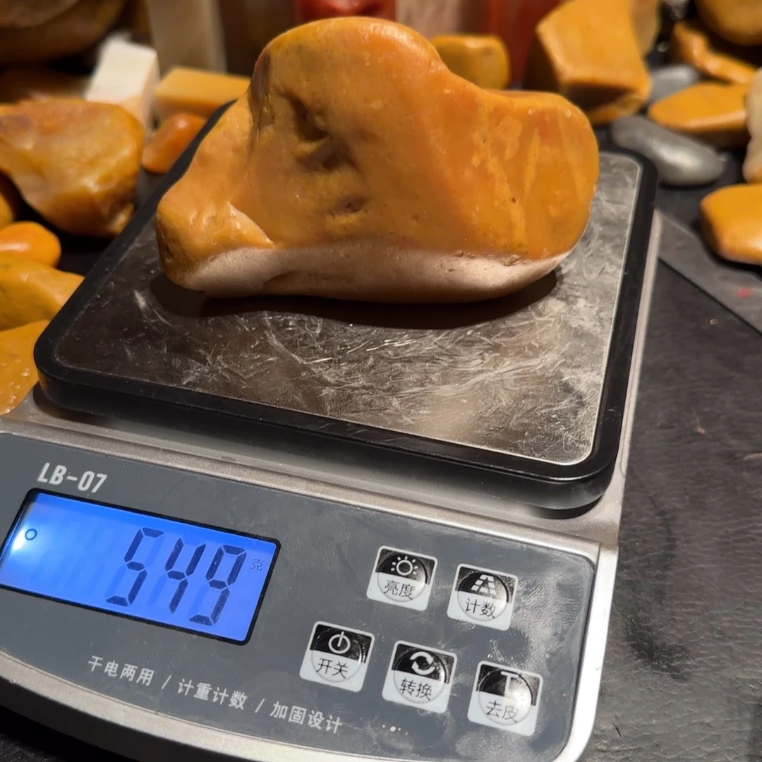 老挝石木**堂田黄原石，