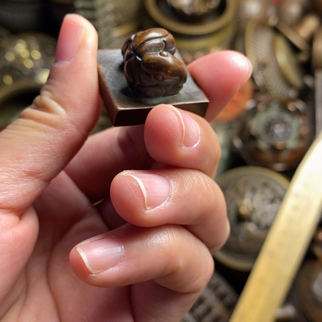 精美铜器做工精良