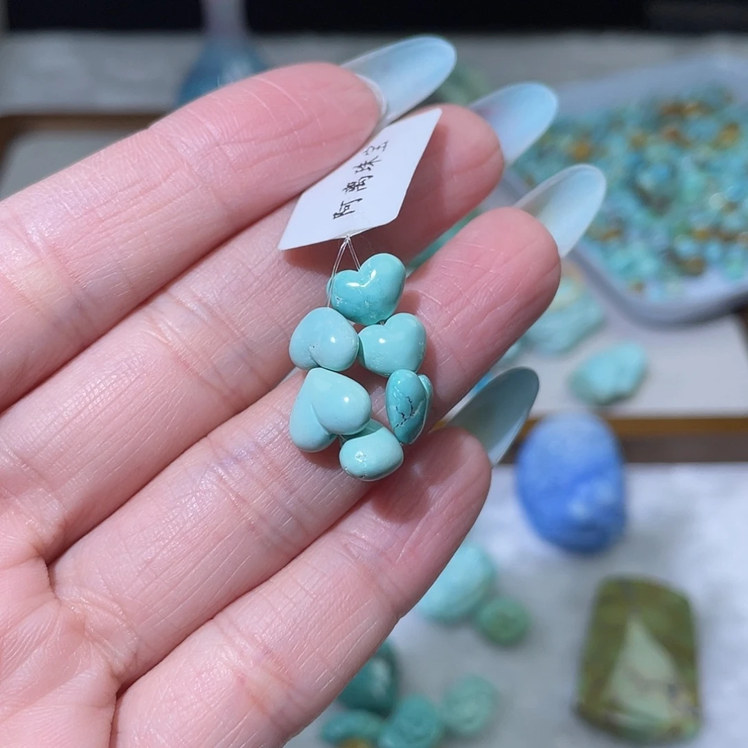 绿松石未镶嵌珠宝奇石