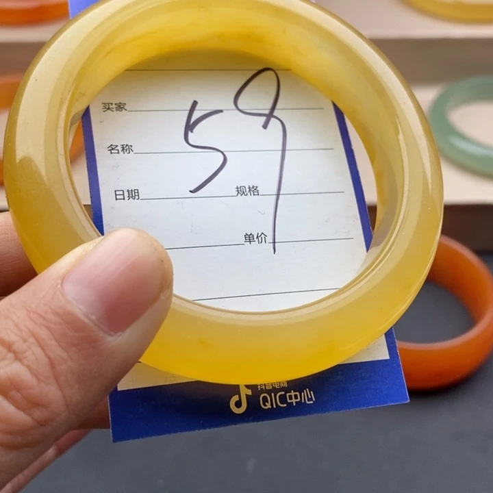 石英质玉未镶嵌手镯