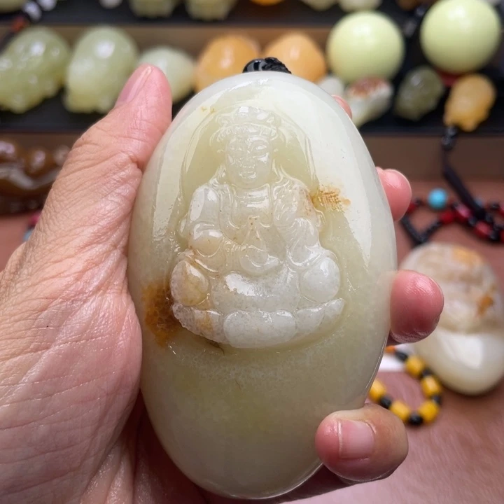 年***？石材天然古青石手把件