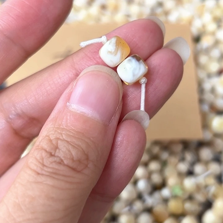 裸石蜜蜡未镶嵌7.5mm一对
