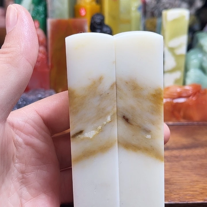 老挝石刀感偏硬的