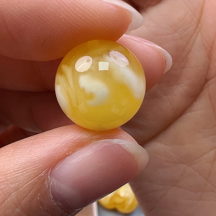 蜜蜡未镶嵌珠宝奇石