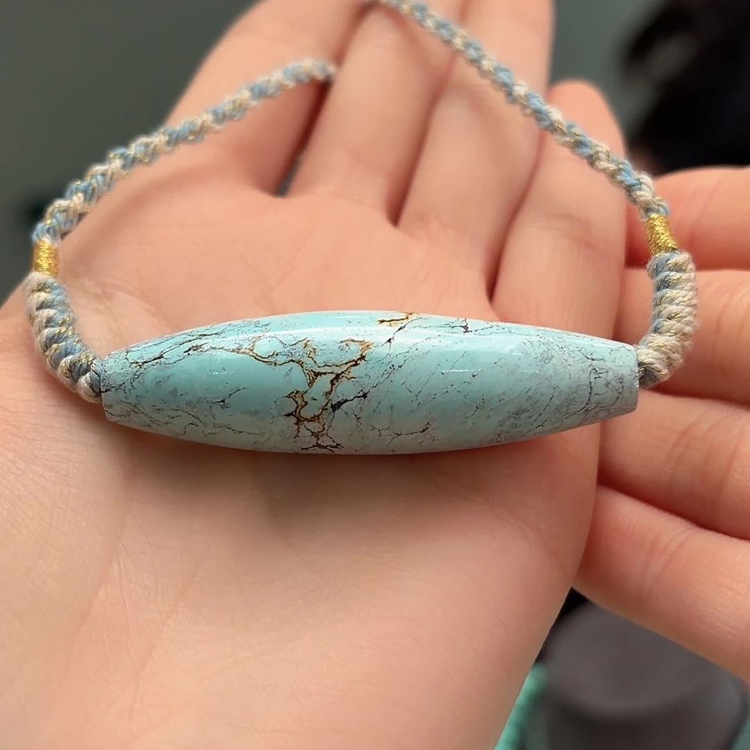 绿松石未镶嵌颈饰