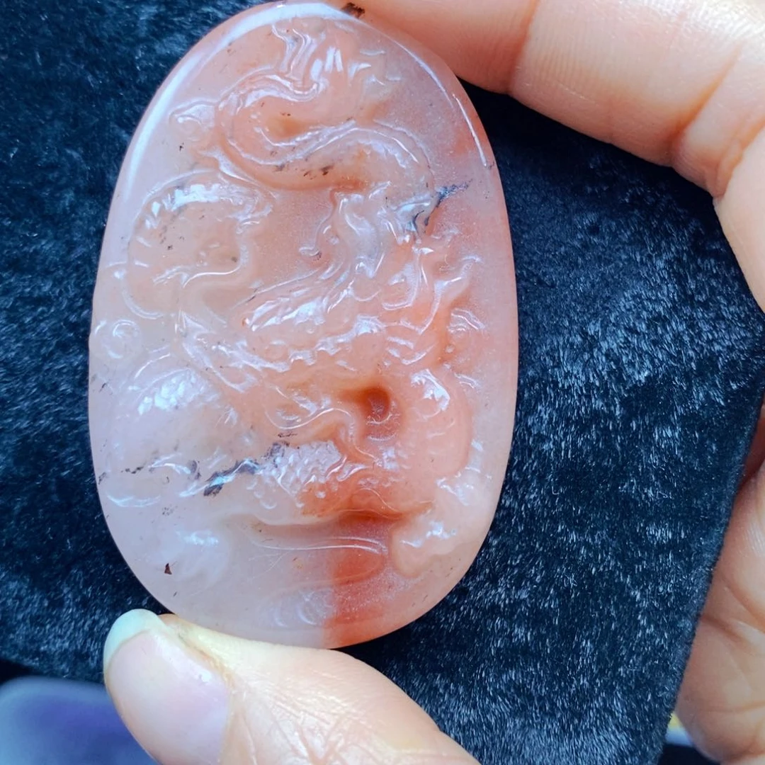 未镶嵌石英质玉（黄龙玉）颈饰