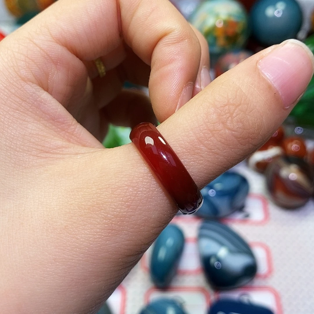 暖***奶玛瑙/玉髓未镶嵌珠宝奇石