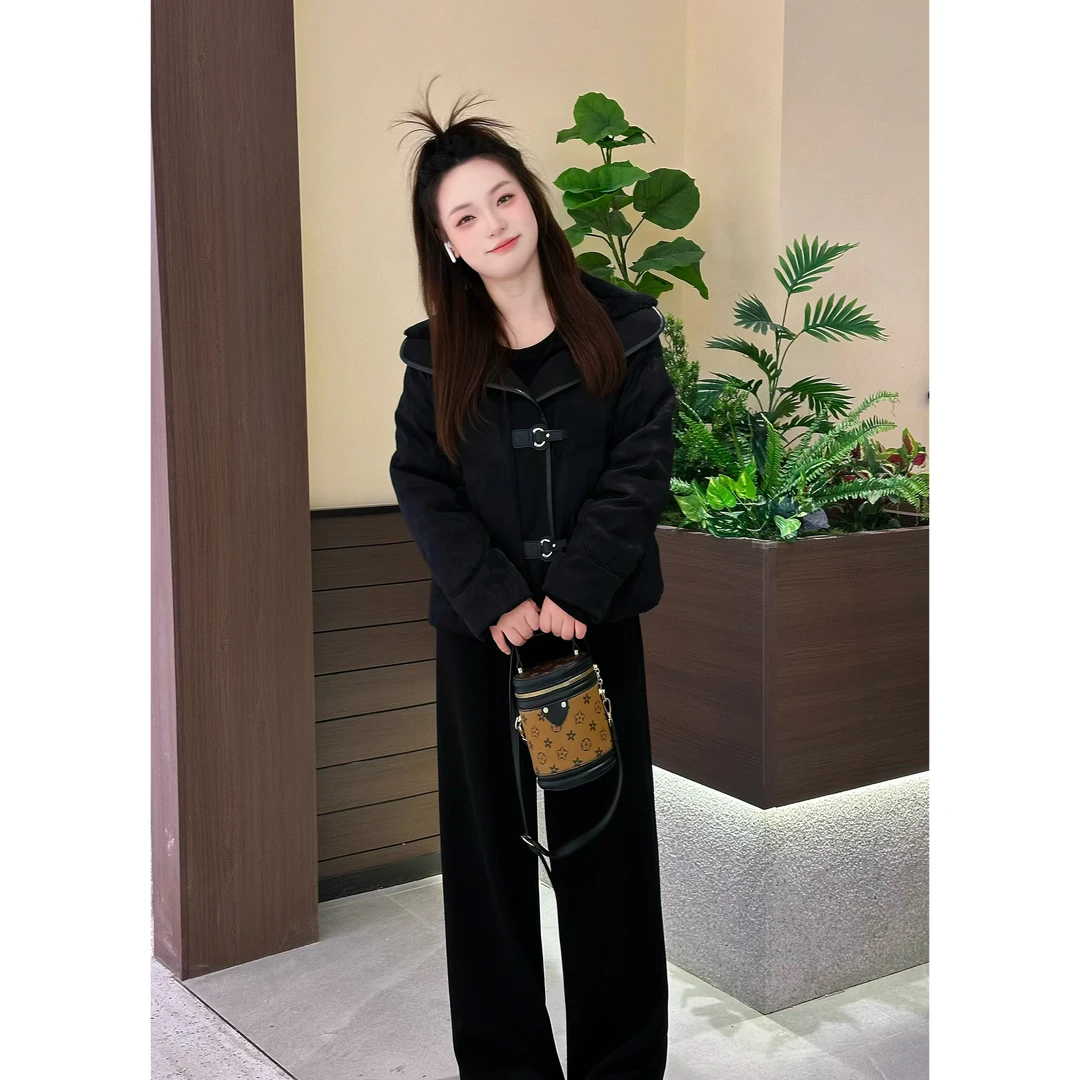 楠序【白露落霜】魏魏微胖女装 冬季显瘦大翻领90白鸭羽绒服NX15000