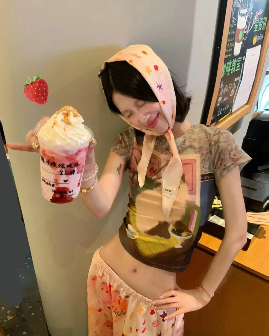 【壁画猫咪】超轻薄网纱！夏季新款透气网纱修身复古上衣