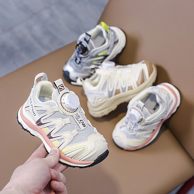 男童休闲鞋舒适软底运动鞋女童旋钮扣时尚跑步亲子鞋透气儿童