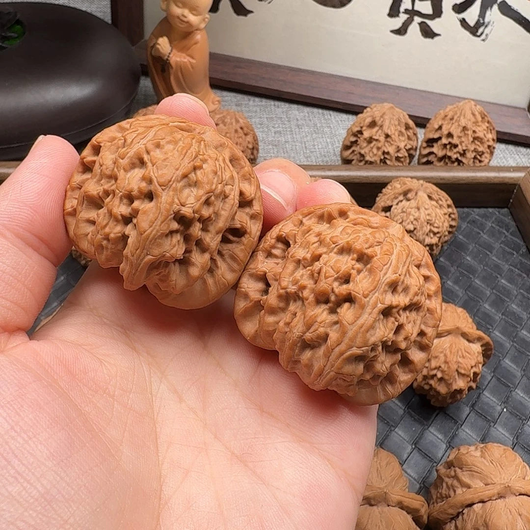 文玩核桃吊坠全品白狮子43