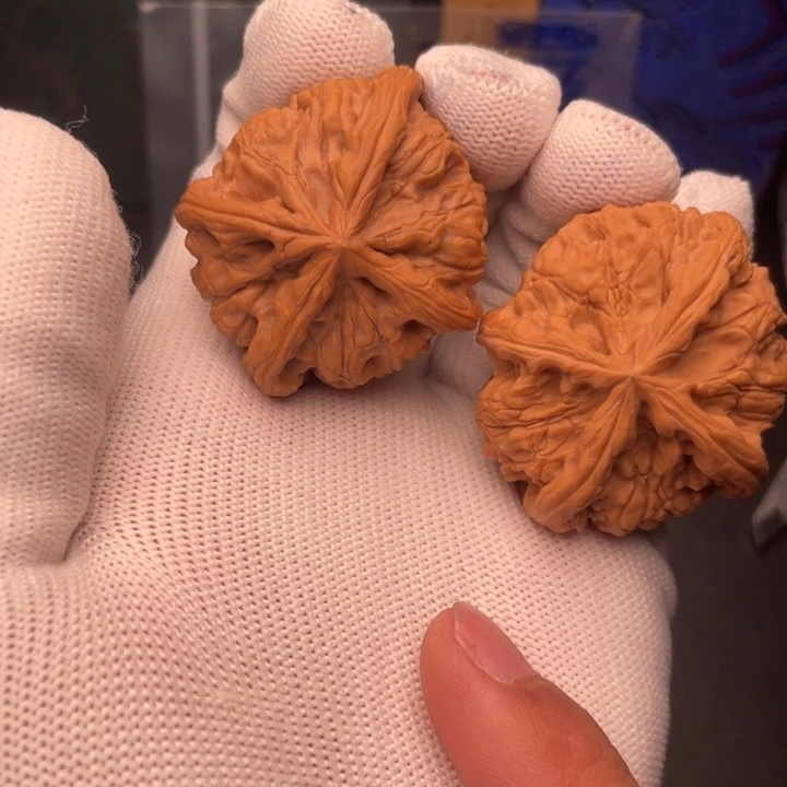 文玩核桃吊坠玉玺四棱