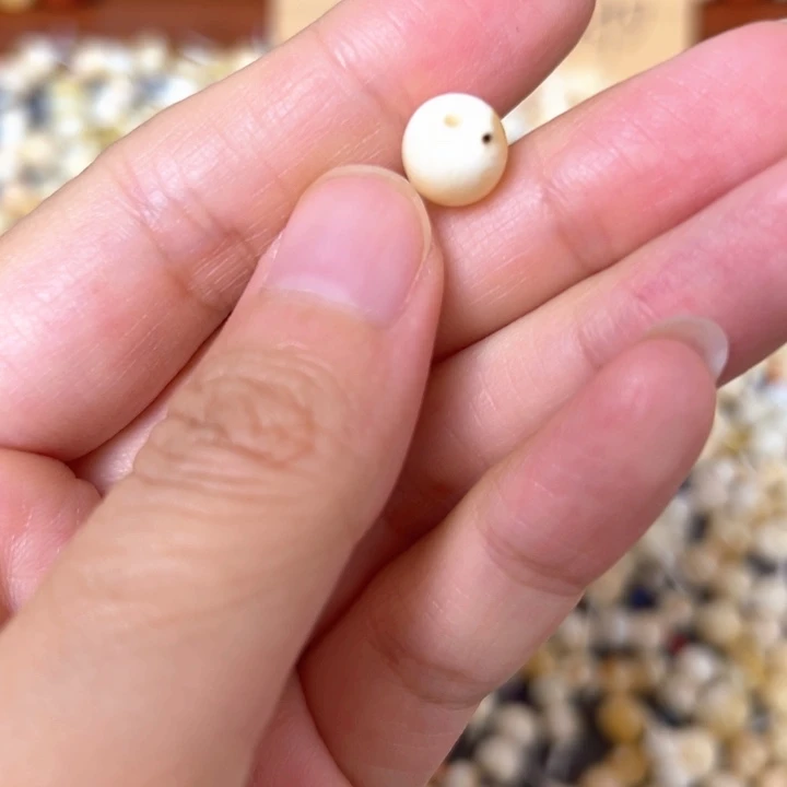 裸石蜜蜡未镶嵌8.5mm一个