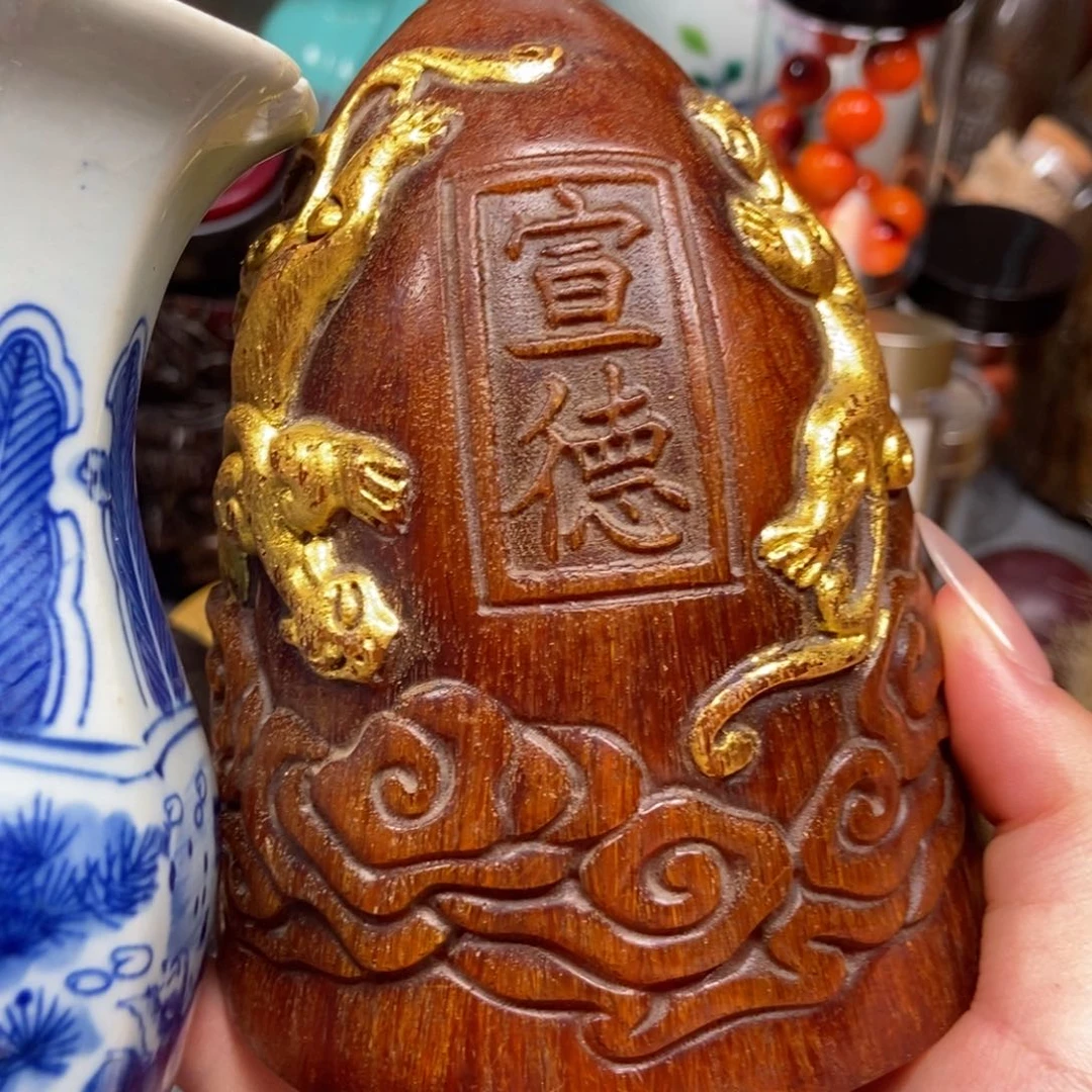 主播节目主持人和主持人的表演