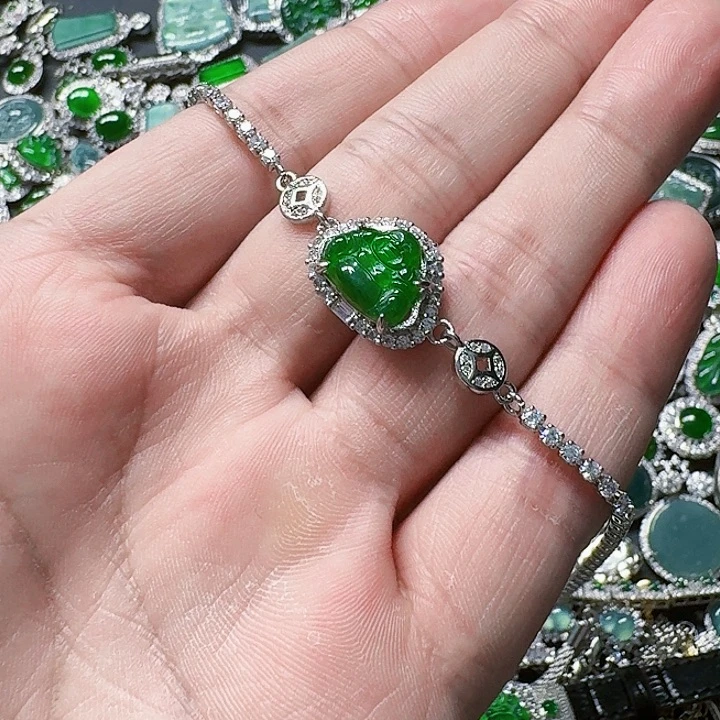 翡翠颈饰未镶嵌天然A货翡翠放漏